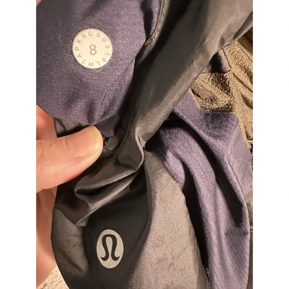 LULULEMON Size 8 Patch Game Shorts 4